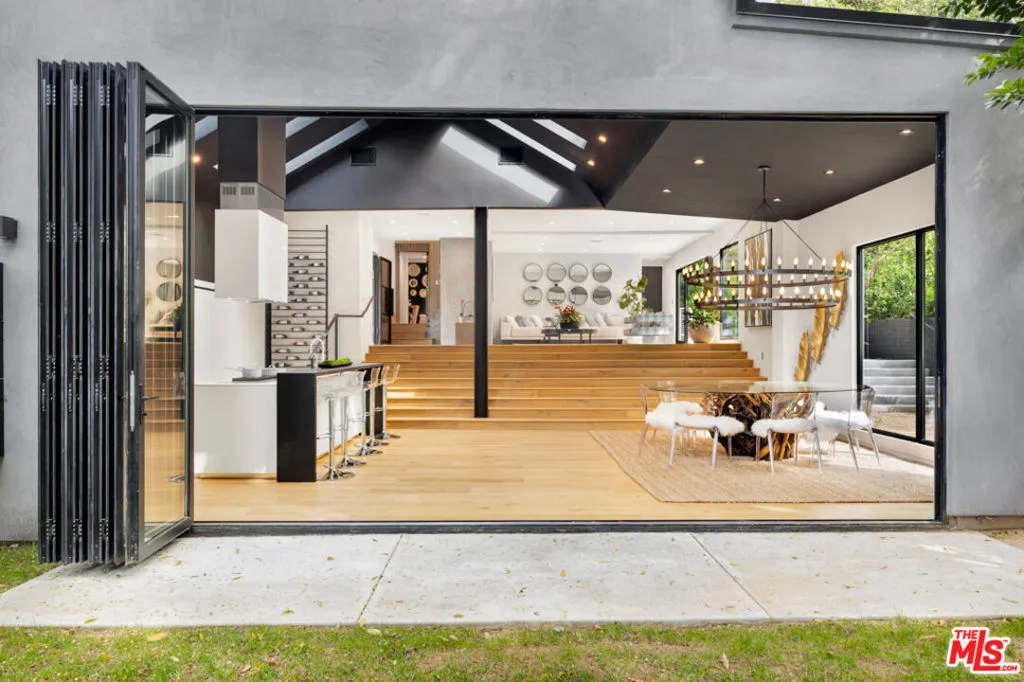 10560 Dolcedo Way, Bel Air, California 90077 home-pic-20